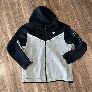 Nike tech size large